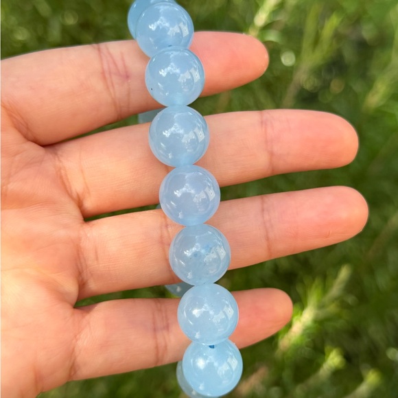 13.5mm stretchable blue chalcedony bracelet 0549 - Picture 6 of 7